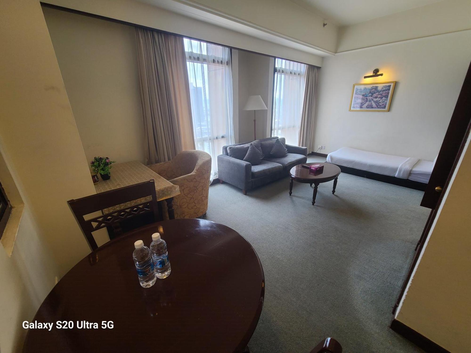 Kl Time Square Hotal Sarvice Suite クアラルンプール エクステリア 写真